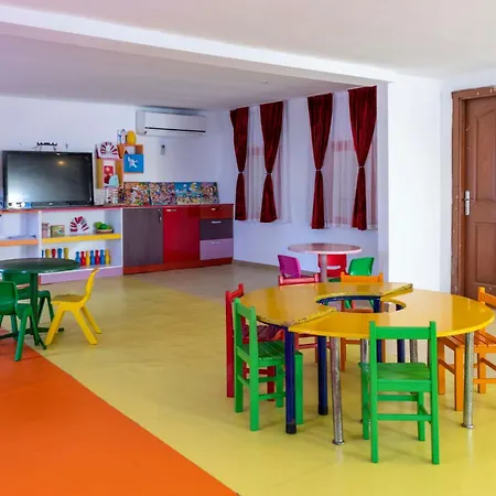 Armas Bella Sun 3* Side